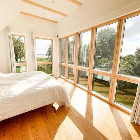 Fehmarn-ostseeferienseehaus174 Direkt Am Wasser 174 Holiday home *