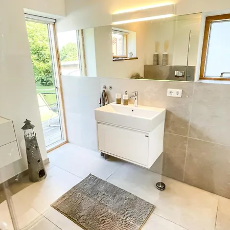 Fehmarn-ostseeferienseehaus174 Direkt Am Wasser 174 Holiday home Orth